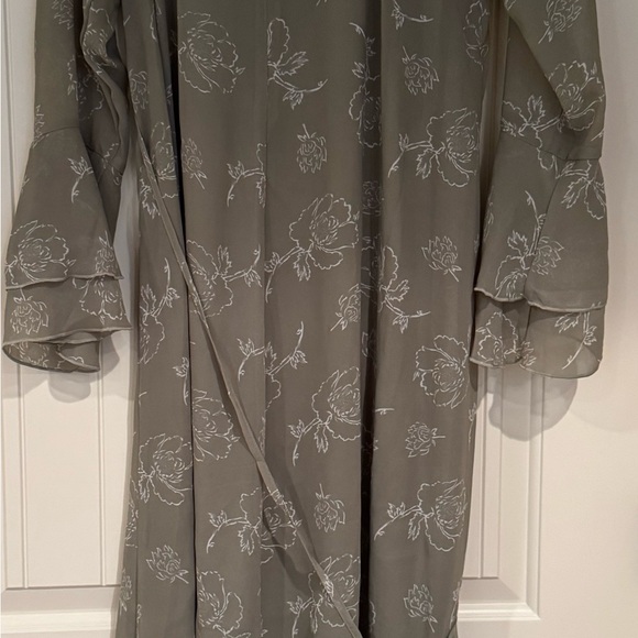 Chic Sage Green Long Sleeve Maxi Dress - Picture 3 of 8